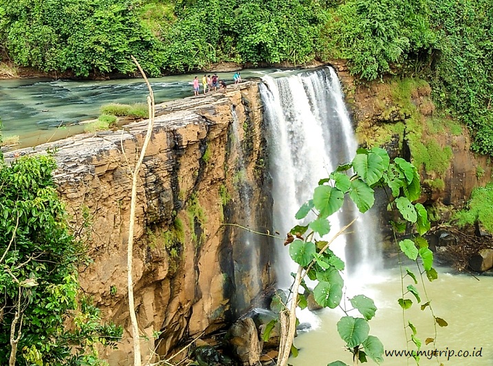 INI DIA NIAGARA MINI DI CILETUH CURUG AWANG NAMANYA